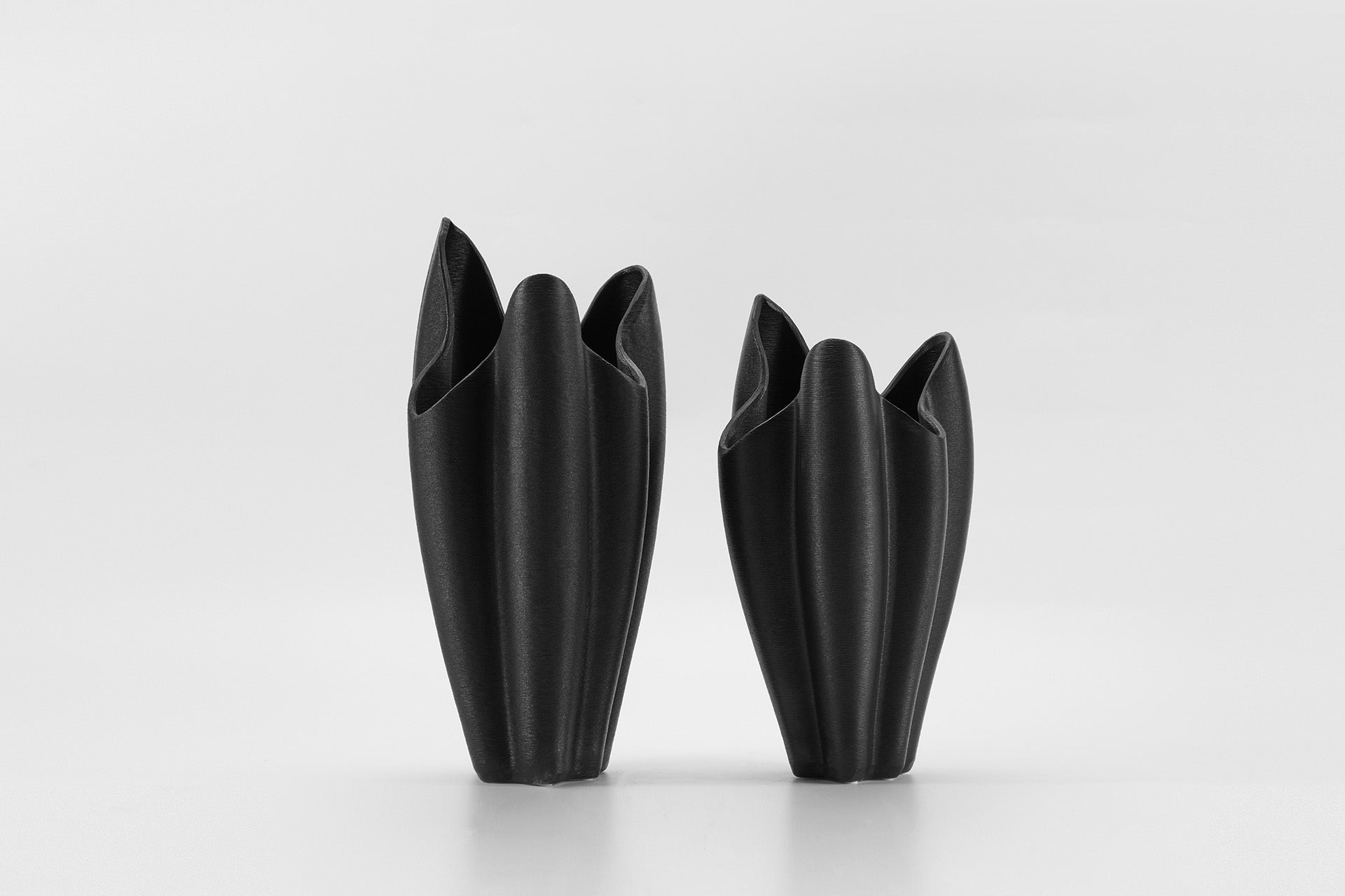 Bloom Vase Small Ebony